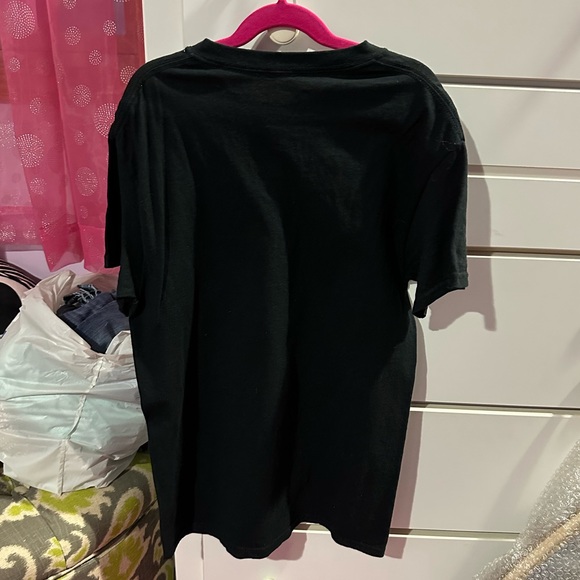 Hot Topic Tee - Picture 2 of 6